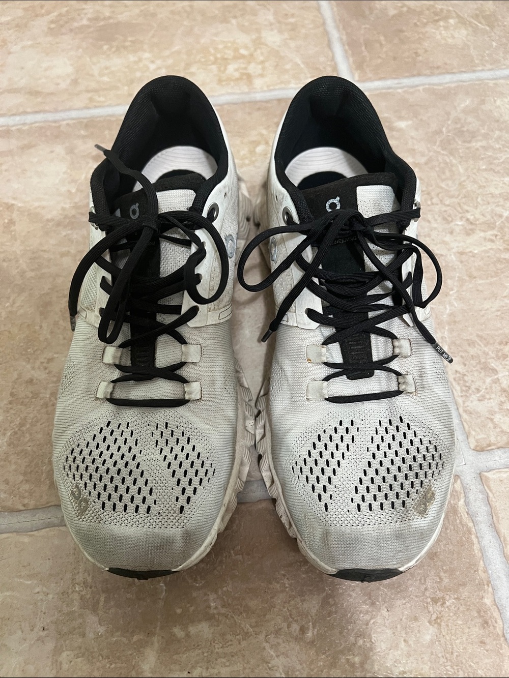 On Running Shoes womens